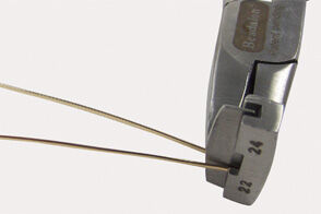 Pliers bending wire